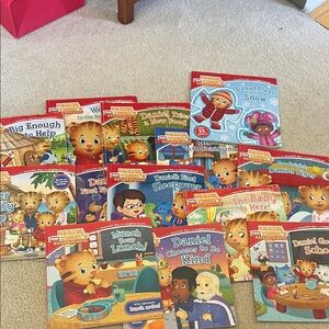 Daniel Tiger’s Neighborhood Book Lot (15+) – Kids/Toddler Story Books